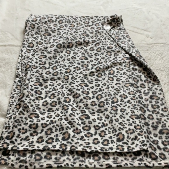 Animal print Liz Claiborne Utility cardigan Black and White Leopard Print - Picture 5 of 5